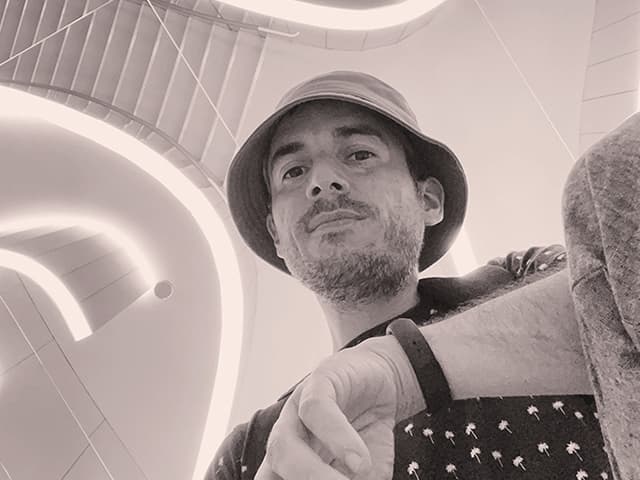 "DREAM WORLDS LOADING"... WITH SHORSH "DREAM WORLDS LOADING"... WITH SHORSH - Press article from Think Art Director